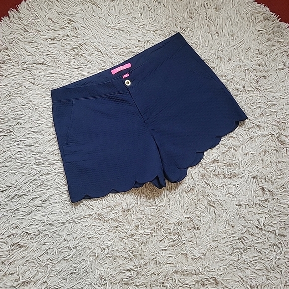 Lilly Pulitzer Shorts Buttercup Navy Blue Scallop Hem Size 12 Preppy Quiet Lux - Picture 2 of 11